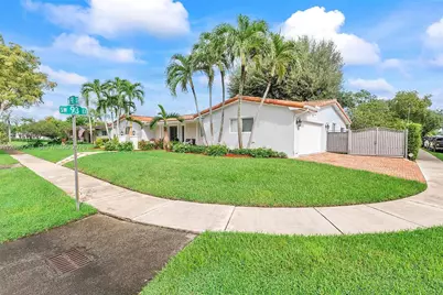 9355 SW 91st St, Miami, FL 33176 - Photo 2