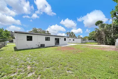 17221 NW 24th Pl, Miami Gardens, FL 33056 - Photo 36