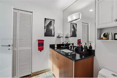 300 S Biscayne Blvd #T-3509, Miami, FL 33131 - Photo 12