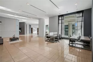 300 S Biscayne Blvd, Miami, FL 33131 - Photo 40