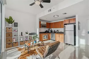 300 S Biscayne Blvd, Miami, FL 33131 - Photo 8