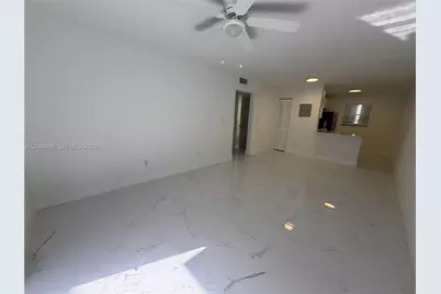 1653 NW 1st St #1, Miami, FL 33125 - Photo 6