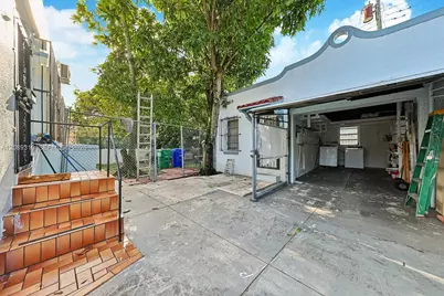 1834 SW 10th St, Miami, FL 33135 - Photo 12