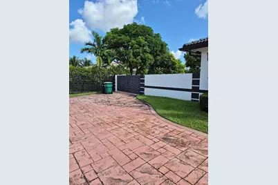 19431 SW 133rd Ave, Miami, FL 33177 - Photo 26