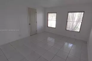 19800 SW 180th Ave, Miami, FL 33187 - Photo 8