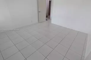 19800 SW 180th Ave, Miami, FL 33187 - Photo 4