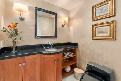 610 Valencia Ave #502, Coral Gables, FL 33134 - Photo 24