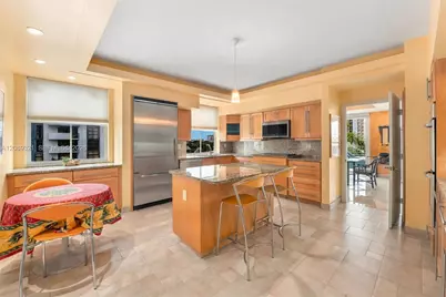 610 Valencia Ave #502, Coral Gables, FL 33134 - Photo 8