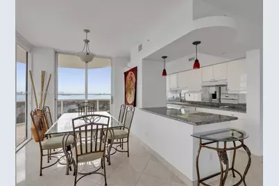 4779 Collins Ave #2805, Miami Beach, FL 33140 - Photo 6