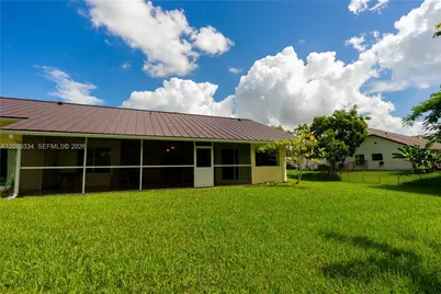 20430 SW 53rd Pl, Pembroke Pines, FL 33332 - Photo 6