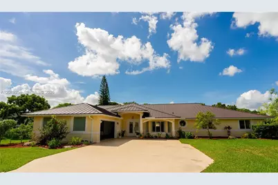 20430 SW 53rd Pl, Pembroke Pines, FL 33332 - Photo 2