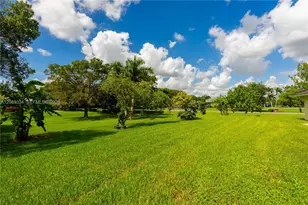 20430 SW 53rd Pl, Pembroke Pines, FL 33332 - Photo 8