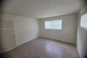 1530 NE 110th St, Miami, FL 33161 - Photo 6