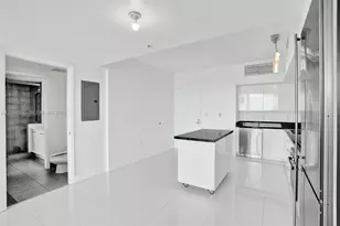 92 SW 3rd St, Miami, FL 33130 - Photo 6