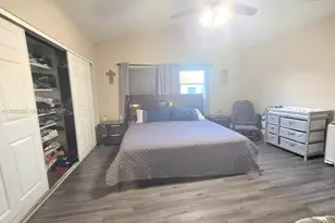 1393 NW 124th Ave, Pembroke Pines, FL 33026 - Photo 2