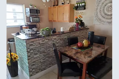 38 W 37th St #38, Hialeah, FL 33012 - Photo 4