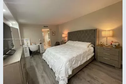 3625 N Country Club Dr #704, Aventura, FL 33180 - Photo 16