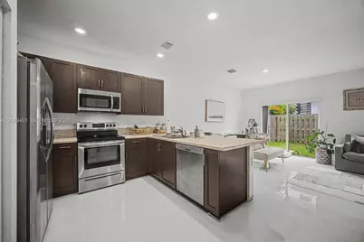 2644 SE 13th St #2644, Homestead, FL 33035 - Photo 6