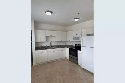 8250 W 21st Ln #C211, Hialeah, FL 33016 - Photo 4