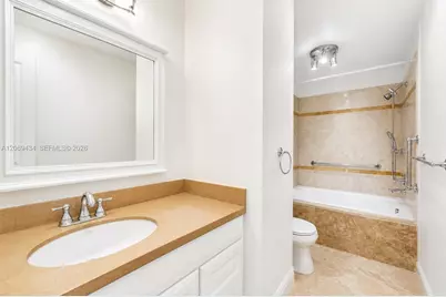 1000 Parkview Dr #614, Hallandale Beach, FL 33009 - Photo 10