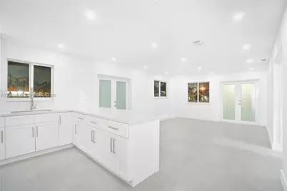 2850 SW 24th St #2850, Miami, FL 33145 - Photo 12