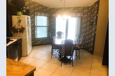 14481 Hickory Ct, Davie, FL 33325 - Photo 4