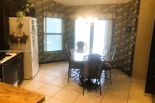 14481 Hickory Ct, Davie, FL 33325 - Photo 4