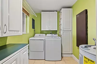 7205 W 3rd Ave, Hialeah, FL 33014 - Photo 12