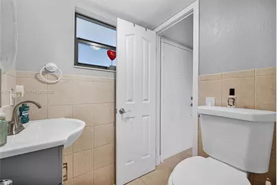1334 Collins Ave #403, Miami Beach, FL 33139 - Photo 14