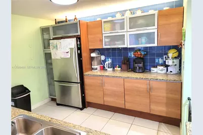 800 Parkview Dr #309, Hallandale Beach, FL 33009 - Photo 10