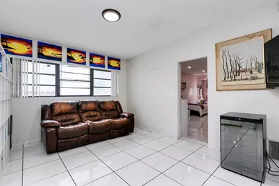 17860 NE 9th Pl, North Miami Beach, FL 33162 - Photo 14