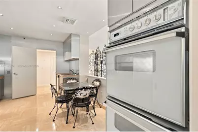 10205 Collins Ave #1704, Bal Harbour, FL 33154 - Photo 16