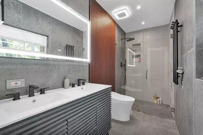 9325 NE 5th Ave, Miami Shores, FL 33138 - Photo 24