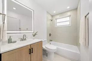 335 Collins Ave, Miami Beach, FL 33139 - Photo 24