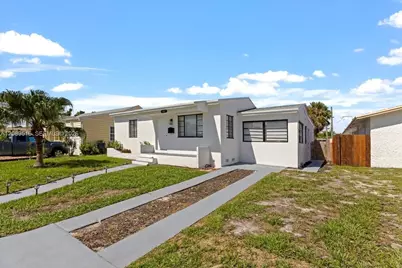 1227 N Ocean Breeze, Lake Worth, FL 33460 - Photo 1