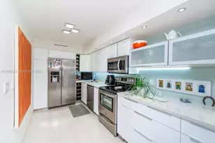 200 SE 15th Rd, Miami, FL 33129 - Photo 4