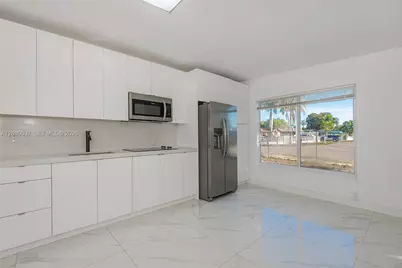 28830 SW 144th Ave, Homestead, FL 33033 - Photo 4