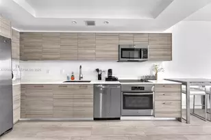 121 NE 34th St, Miami, FL 33137 - Photo 14