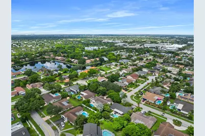 7700 NW 11th Pl, Plantation, FL 33322 - Photo 48