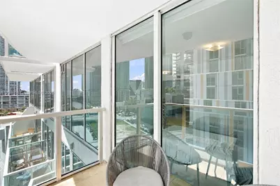 41 SE 5th St #710, Miami, FL 33131 - Photo 26