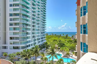 300 S Pointe Dr #809, Miami Beach, FL 33139 - Photo 12