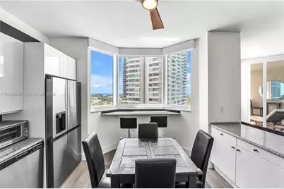 300 S Pointe Dr #809, Miami Beach, FL 33139 - Photo 8