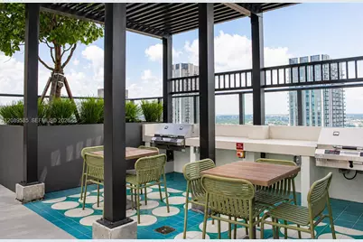 11 NE 6th Street #1109, Miami, FL 33132 - Photo 18