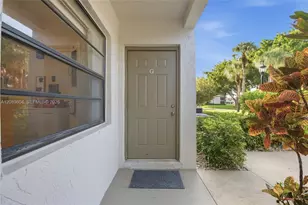 21529 Cypress Hammock Dr, Boca Raton, FL 33428 - Photo 4