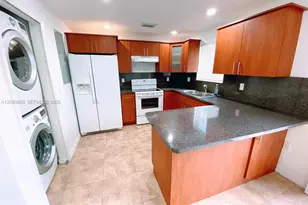 11104 NE 14th Ave, Miami, FL 33161 - Photo 4