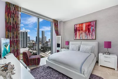 88 SW 7th St #1812, Miami, FL 33130 - Photo 18