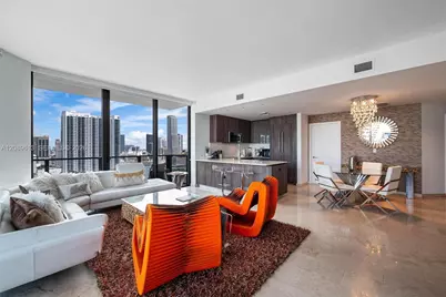 88 SW 7th St #1812, Miami, FL 33130 - Photo 1