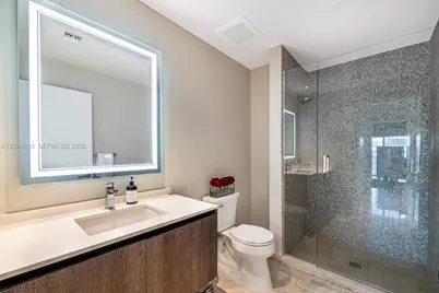 88 SW 7th St #1812, Miami, FL 33130 - Photo 14