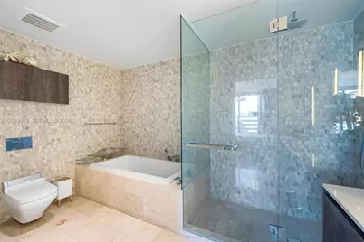88 SW 7th St #1812, Miami, FL 33130 - Photo 16