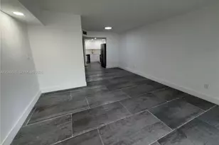 230 NW 87th Ave, Miami, FL 33172 - Photo 12